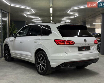 Білий Фольксваген Туарег, об'ємом двигуна 2.97 л та пробігом 146 тис. км за 51900 $, фото 10 на Automoto.ua