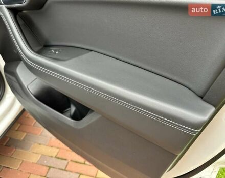 Білий Фольксваген Туарег, об'ємом двигуна 2.97 л та пробігом 141 тис. км за 51999 $, фото 61 на Automoto.ua