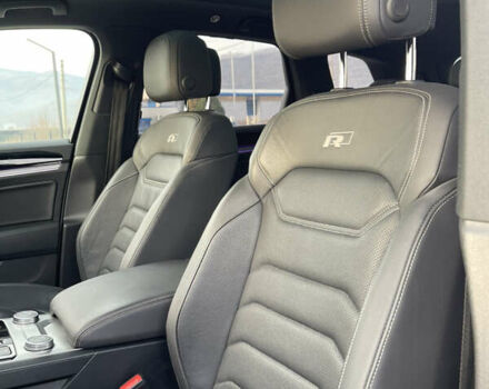 Белый Фольксваген Туарег, объемом двигателя 2.97 л и пробегом 242 тыс. км за 42990 $, фото 20 на Automoto.ua