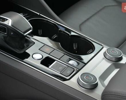 Білий Фольксваген Туарег, об'ємом двигуна 2.97 л та пробігом 268 тис. км за 38000 $, фото 38 на Automoto.ua