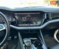 Белый Фольксваген Туарег, объемом двигателя 2.97 л и пробегом 148 тыс. км за 54500 $, фото 18 на Automoto.ua