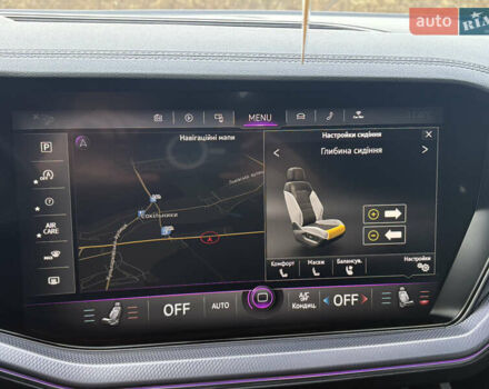 Белый Фольксваген Туарег, объемом двигателя 3 л и пробегом 156 тыс. км за 45999 $, фото 59 на Automoto.ua