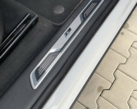 Белый Фольксваген Туарег, объемом двигателя 2.97 л и пробегом 242 тыс. км за 42990 $, фото 36 на Automoto.ua