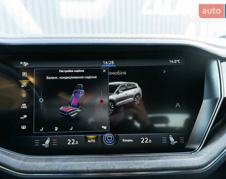 Белый Фольксваген Туарег, объемом двигателя 2.97 л и пробегом 263 тыс. км за 45500 $, фото 43 на Automoto.ua