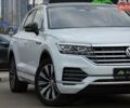Білий Фольксваген Туарег, об'ємом двигуна 2.97 л та пробігом 268 тис. км за 38000 $, фото 1 на Automoto.ua