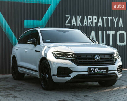 Белый Фольксваген Туарег, объемом двигателя 2.97 л и пробегом 263 тыс. км за 45500 $, фото 4 на Automoto.ua