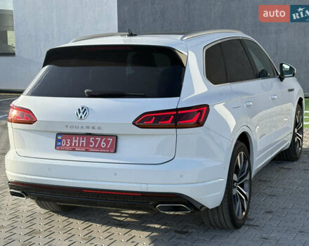 Белый Фольксваген Туарег, объемом двигателя 3 л и пробегом 156 тыс. км за 45999 $, фото 17 на Automoto.ua