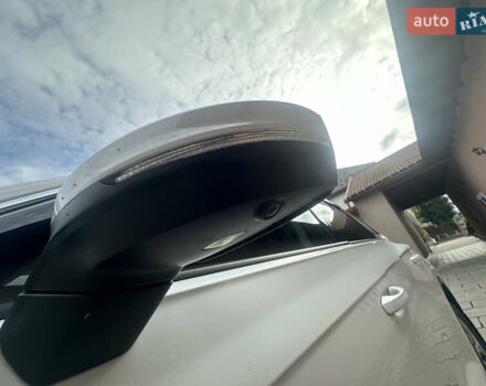 Білий Фольксваген Туарег, об'ємом двигуна 2.97 л та пробігом 165 тис. км за 43500 $, фото 4 на Automoto.ua