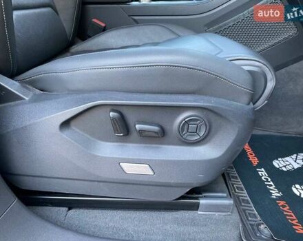 Белый Фольксваген Туарег, объемом двигателя 2.99 л и пробегом 60 тыс. км за 43500 $, фото 38 на Automoto.ua