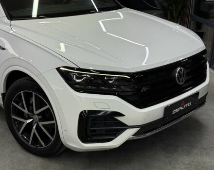 Білий Фольксваген Туарег, об'ємом двигуна 3 л та пробігом 146 тис. км за 50900 $, фото 1 на Automoto.ua