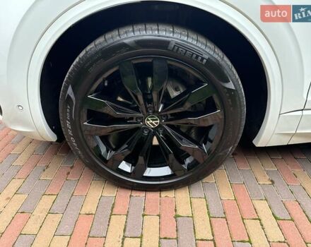 Білий Фольксваген Туарег, об'ємом двигуна 2.97 л та пробігом 141 тис. км за 51999 $, фото 12 на Automoto.ua