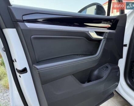 Белый Фольксваген Туарег, объемом двигателя 2.97 л и пробегом 177 тыс. км за 52900 $, фото 29 на Automoto.ua