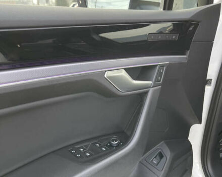 Белый Фольксваген Туарег, объемом двигателя 2.97 л и пробегом 242 тыс. км за 42990 $, фото 19 на Automoto.ua