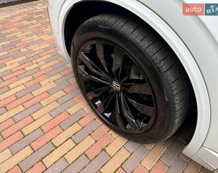 Білий Фольксваген Туарег, об'ємом двигуна 2.97 л та пробігом 141 тис. км за 51999 $, фото 14 на Automoto.ua