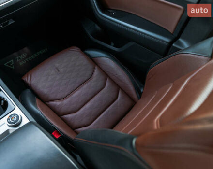 Белый Фольксваген Туарег, объемом двигателя 2.97 л и пробегом 263 тыс. км за 45500 $, фото 36 на Automoto.ua