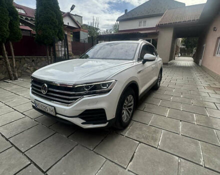 Білий Фольксваген Туарег, об'ємом двигуна 2.97 л та пробігом 165 тис. км за 43500 $, фото 5 на Automoto.ua