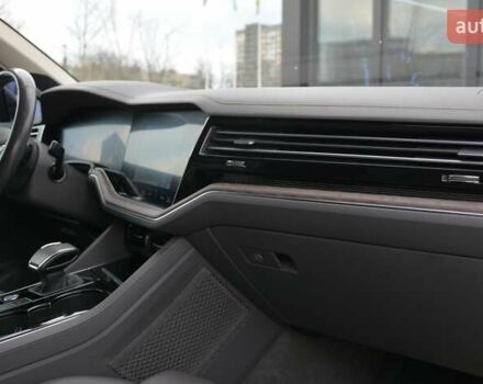 Білий Фольксваген Туарег, об'ємом двигуна 2.97 л та пробігом 268 тис. км за 38000 $, фото 40 на Automoto.ua