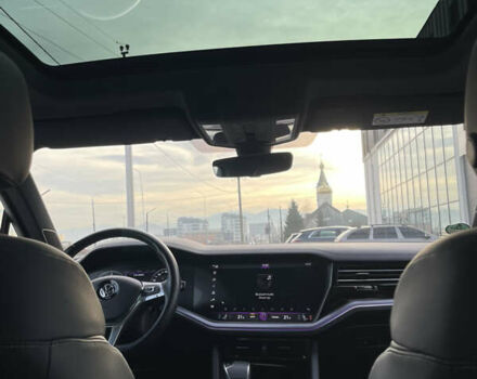 Белый Фольксваген Туарег, объемом двигателя 2.97 л и пробегом 242 тыс. км за 42990 $, фото 18 на Automoto.ua