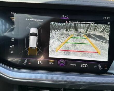 Белый Фольксваген Туарег, объемом двигателя 2.97 л и пробегом 177 тыс. км за 52900 $, фото 54 на Automoto.ua