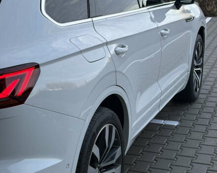 Белый Фольксваген Туарег, объемом двигателя 3 л и пробегом 156 тыс. км за 45999 $, фото 42 на Automoto.ua