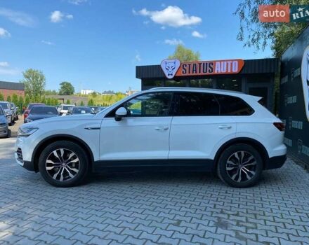 Белый Фольксваген Туарег, объемом двигателя 2.99 л и пробегом 60 тыс. км за 43500 $, фото 4 на Automoto.ua