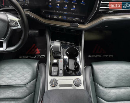 Білий Фольксваген Туарег, об'ємом двигуна 2.97 л та пробігом 146 тис. км за 51900 $, фото 27 на Automoto.ua