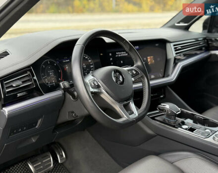 Білий Фольксваген Туарег, об'ємом двигуна 2.97 л та пробігом 91 тис. км за 56999 $, фото 17 на Automoto.ua