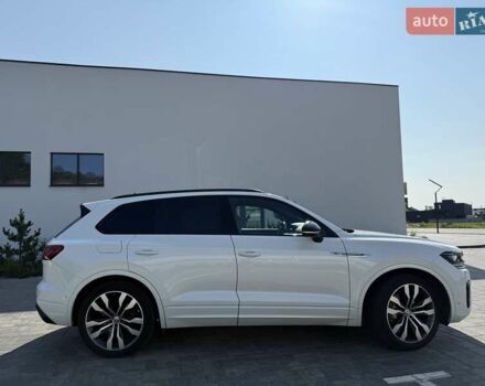 Белый Фольксваген Туарег, объемом двигателя 2.97 л и пробегом 177 тыс. км за 52900 $, фото 15 на Automoto.ua