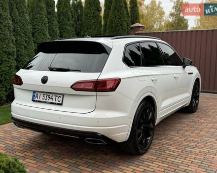 Білий Фольксваген Туарег, об'ємом двигуна 2.97 л та пробігом 141 тис. км за 51999 $, фото 6 на Automoto.ua