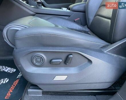 Белый Фольксваген Туарег, объемом двигателя 2.99 л и пробегом 60 тыс. км за 43500 $, фото 17 на Automoto.ua