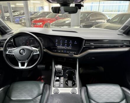 Білий Фольксваген Туарег, об'ємом двигуна 3 л та пробігом 146 тис. км за 50900 $, фото 19 на Automoto.ua