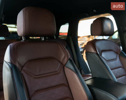 Белый Фольксваген Туарег, объемом двигателя 2.97 л и пробегом 263 тыс. км за 45500 $, фото 34 на Automoto.ua