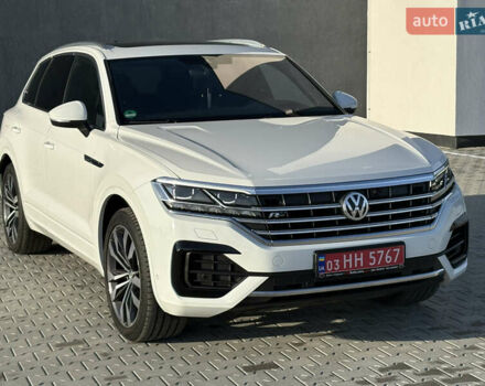Белый Фольксваген Туарег, объемом двигателя 3 л и пробегом 156 тыс. км за 45999 $, фото 6 на Automoto.ua