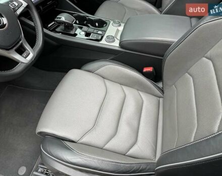 Білий Фольксваген Туарег, об'ємом двигуна 2.97 л та пробігом 141 тис. км за 51999 $, фото 22 на Automoto.ua