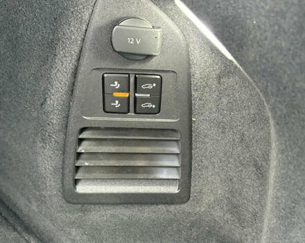 Белый Фольксваген Туарег, объемом двигателя 3 л и пробегом 156 тыс. км за 45999 $, фото 88 на Automoto.ua