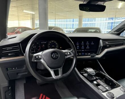 Білий Фольксваген Туарег, об'ємом двигуна 3 л та пробігом 146 тис. км за 50900 $, фото 18 на Automoto.ua