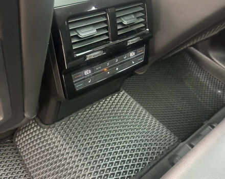 Білий Фольксваген Туарег, об'ємом двигуна 2.97 л та пробігом 165 тис. км за 43500 $, фото 12 на Automoto.ua