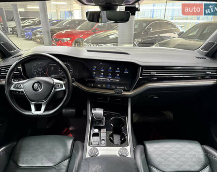 Білий Фольксваген Туарег, об'ємом двигуна 2.97 л та пробігом 146 тис. км за 51900 $, фото 25 на Automoto.ua