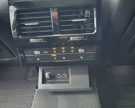 Белый Фольксваген Туарег, объемом двигателя 3 л и пробегом 156 тыс. км за 45999 $, фото 82 на Automoto.ua