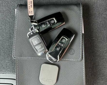 Білий Фольксваген Туарег, об'ємом двигуна 2.97 л та пробігом 141 тис. км за 51999 $, фото 72 на Automoto.ua