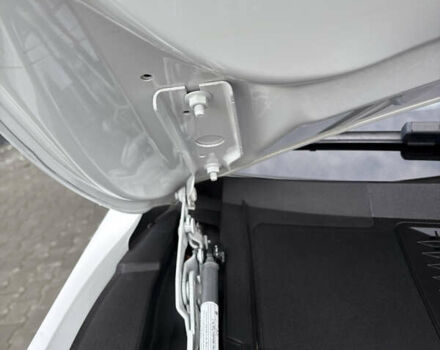 Белый Фольксваген Туарег, объемом двигателя 3 л и пробегом 156 тыс. км за 45999 $, фото 112 на Automoto.ua