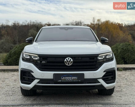 Білий Фольксваген Туарег, об'ємом двигуна 2.97 л та пробігом 91 тис. км за 56999 $, фото 3 на Automoto.ua