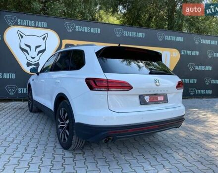 Белый Фольксваген Туарег, объемом двигателя 2.99 л и пробегом 60 тыс. км за 43500 $, фото 6 на Automoto.ua