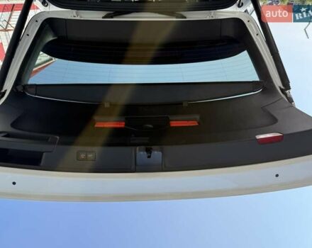 Белый Фольксваген Туарег, объемом двигателя 2.97 л и пробегом 177 тыс. км за 52900 $, фото 28 на Automoto.ua