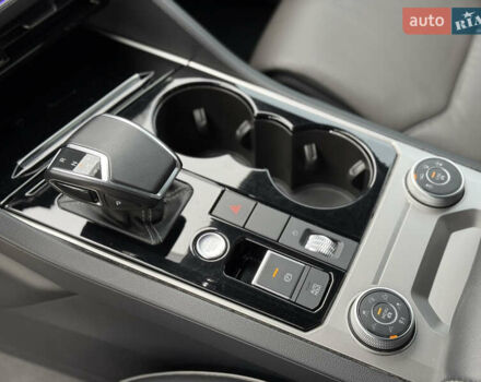 Білий Фольксваген Туарег, об'ємом двигуна 2.97 л та пробігом 91 тис. км за 56999 $, фото 19 на Automoto.ua