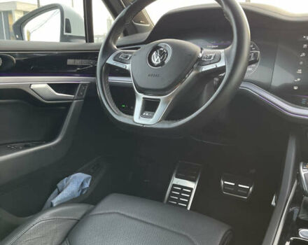 Белый Фольксваген Туарег, объемом двигателя 2.97 л и пробегом 242 тыс. км за 42990 $, фото 16 на Automoto.ua