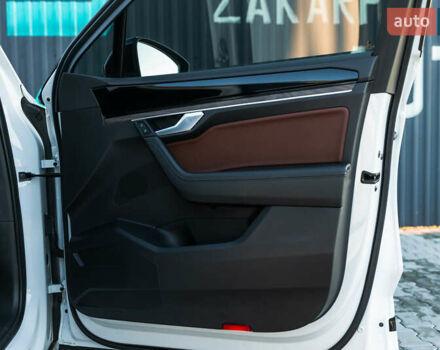 Белый Фольксваген Туарег, объемом двигателя 2.97 л и пробегом 263 тыс. км за 45500 $, фото 33 на Automoto.ua