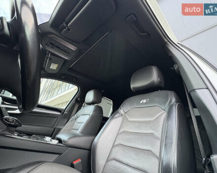 Белый Фольксваген Туарег, объемом двигателя 3 л и пробегом 156 тыс. км за 45999 $, фото 78 на Automoto.ua