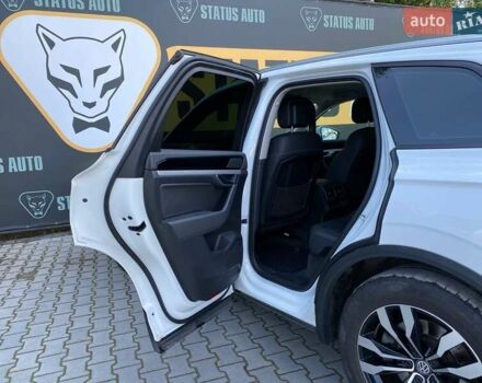 Белый Фольксваген Туарег, объемом двигателя 2.99 л и пробегом 60 тыс. км за 43500 $, фото 34 на Automoto.ua