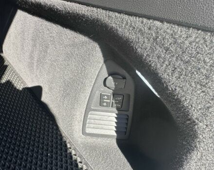 Белый Фольксваген Туарег, объемом двигателя 3 л и пробегом 165 тыс. км за 43500 $, фото 15 на Automoto.ua